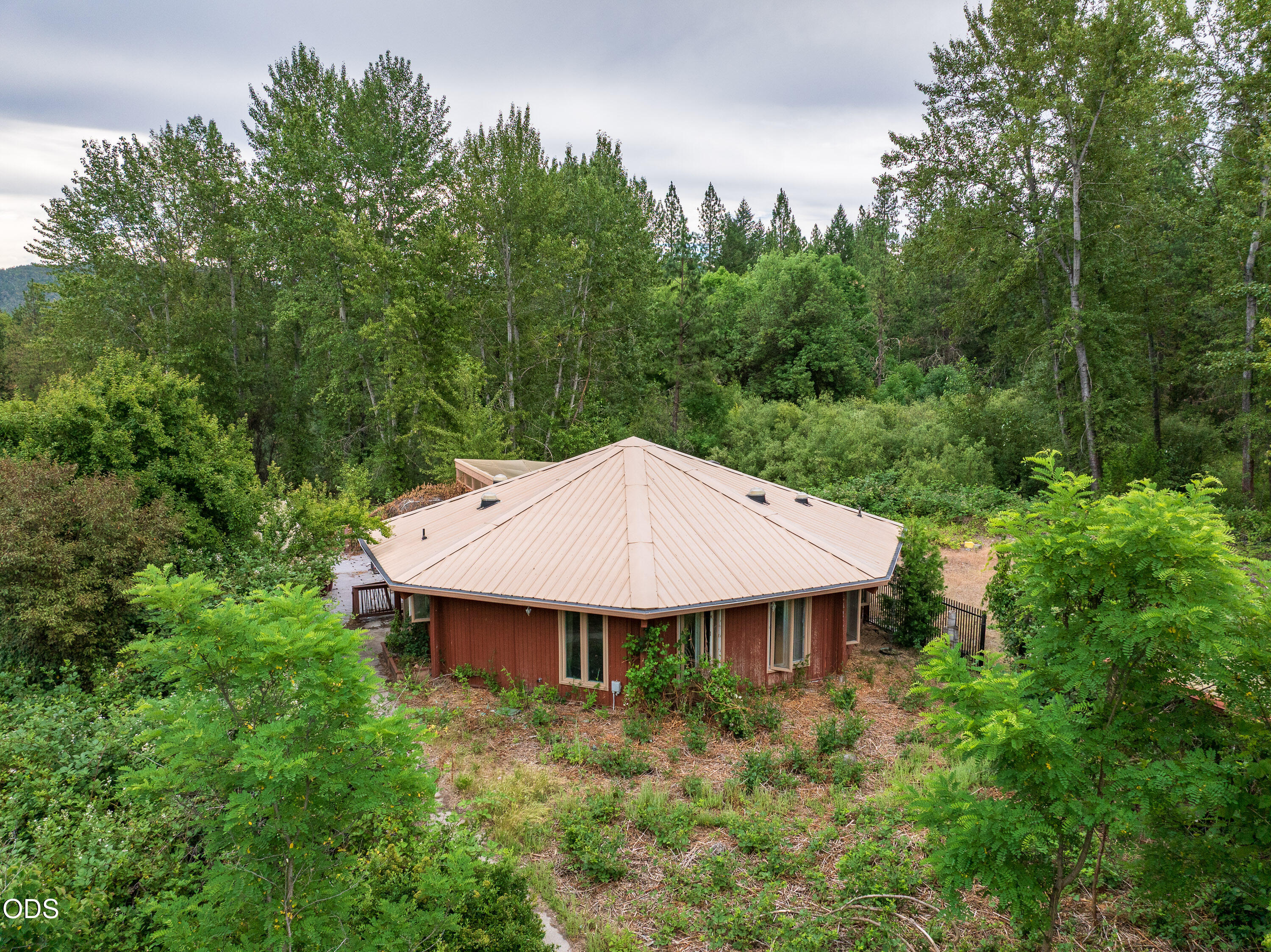 10216 West Evans Creek Road Rogue River, OR 97537 - Photo 5 of 39
