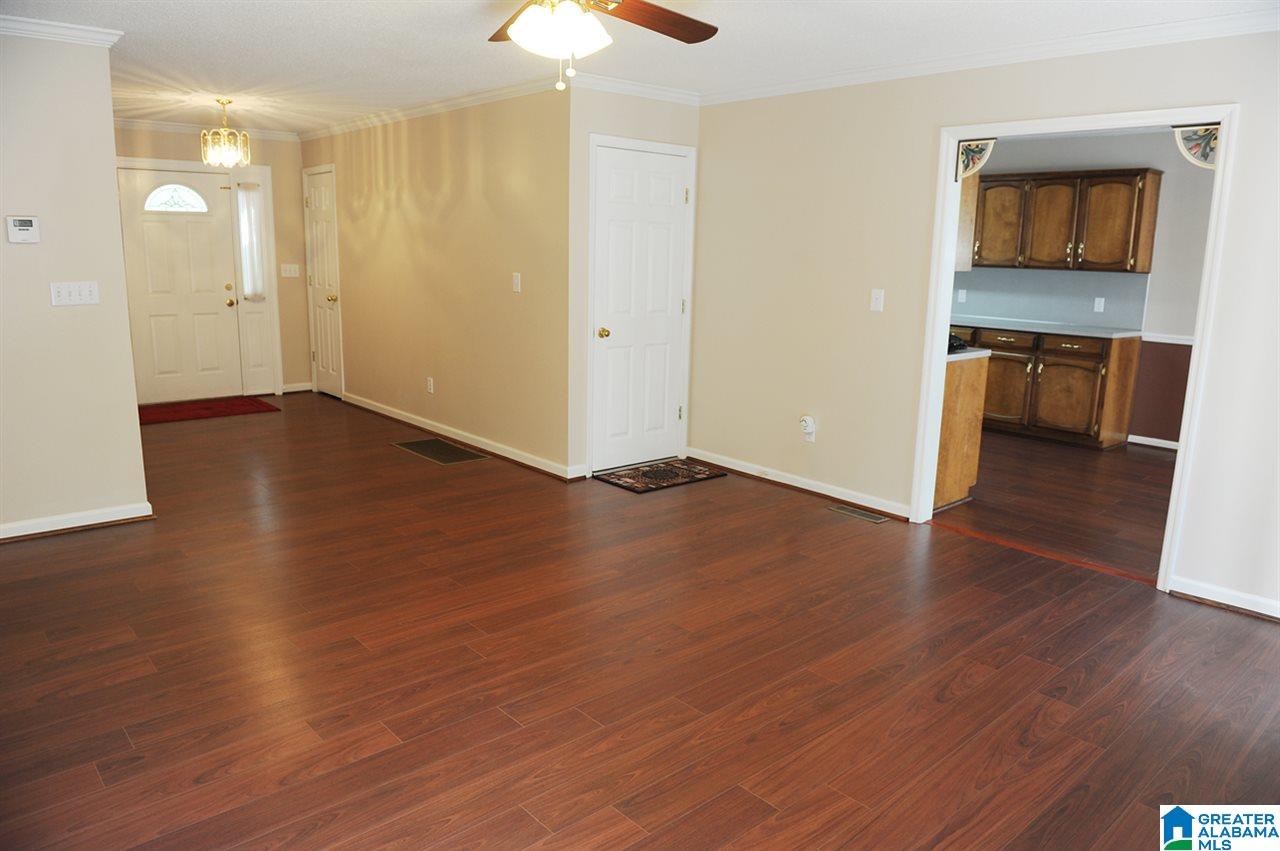 1113 Ridge Drive Pelham, AL 35124 - Photo 7 of 33