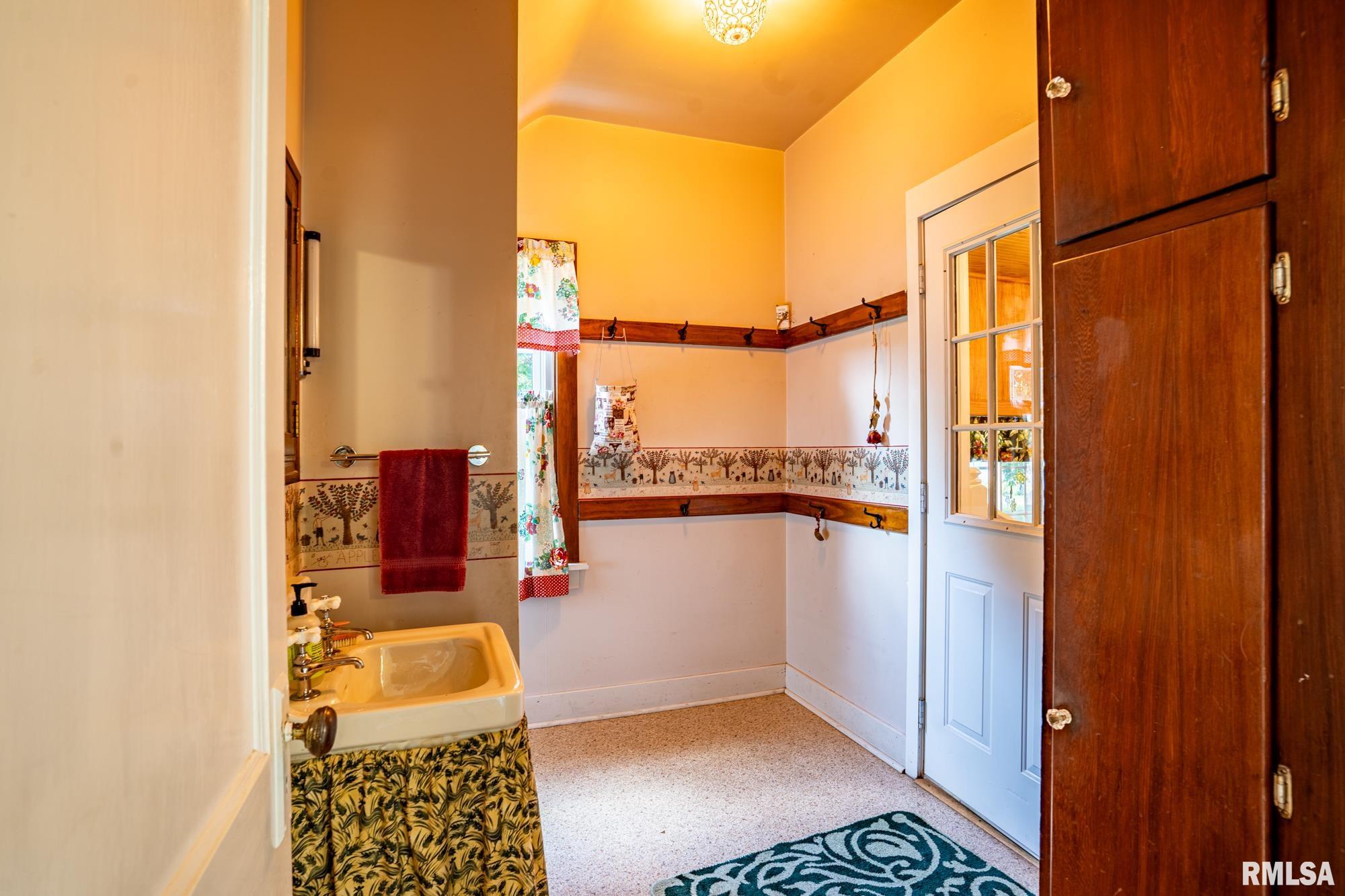 16107 Moore Road Morton, IL 61550 - Photo 21 of 60