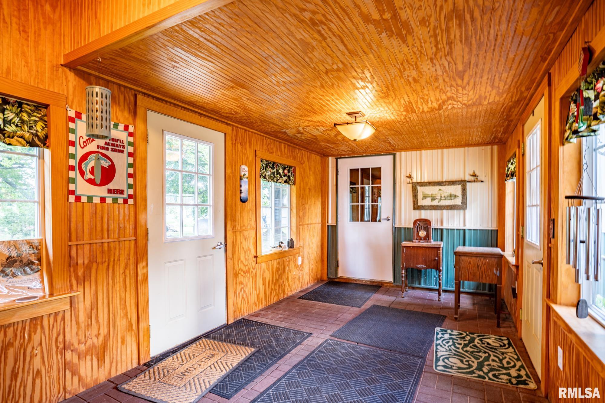16107 Moore Road Morton, IL 61550 - Photo 23 of 60