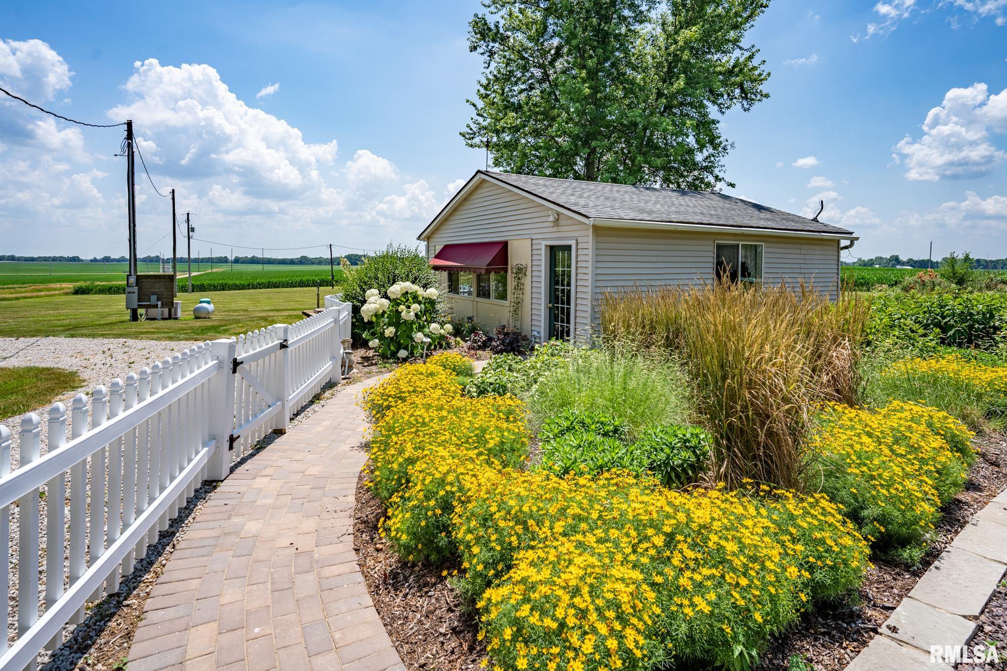 16107 Moore Road Morton, IL 61550 - Photo 38 of 60