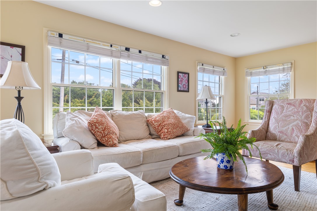 9 Passpataug Avenue Westerly, RI 02891 - Photo 18 of 38