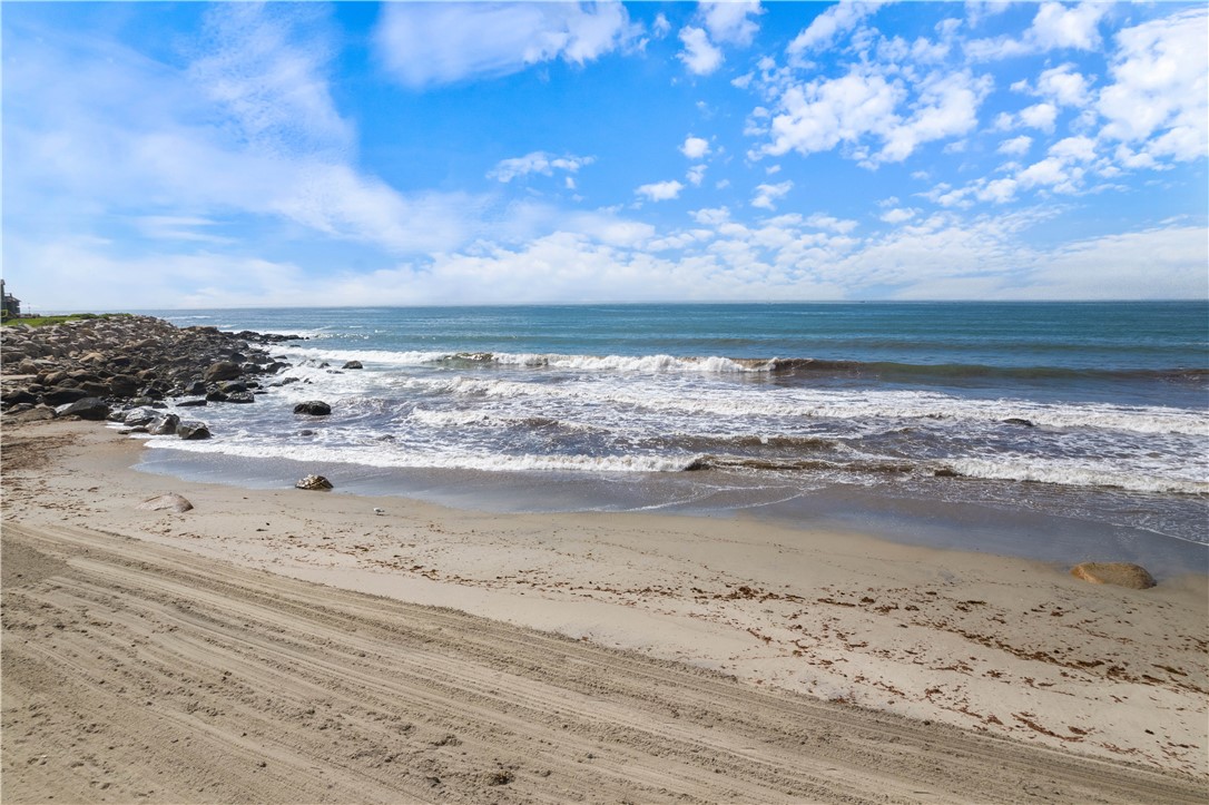 9 Passpataug Avenue Westerly, RI 02891 - Photo 34 of 38 Fenway Beach