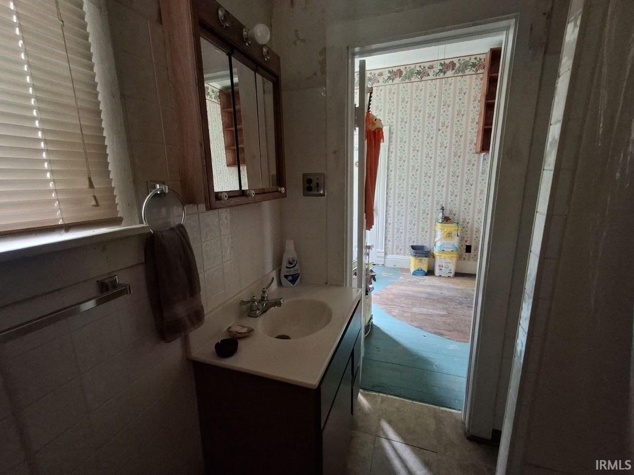 7022 North Center Street Monterey, IN 46960 - Photo 15 of 32