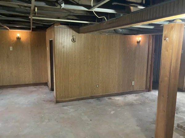 $215,000 | 151 North Whitelock Avenue, Petersburg, IN 47567