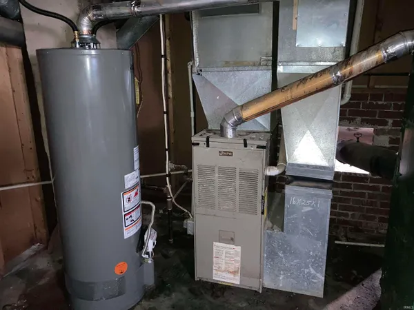 $215,000 | 151 North Whitelock Avenue, Petersburg, IN 47567