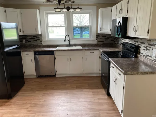 $215,000 | 151 North Whitelock Avenue, Petersburg, IN 47567