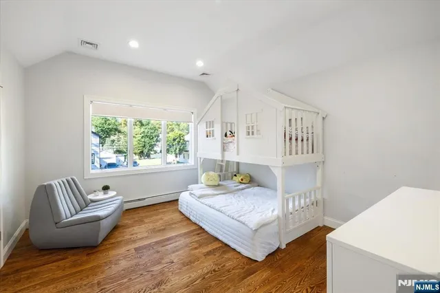 $1,998,000 | 40 5th Street, Cresskill, NJ 07626