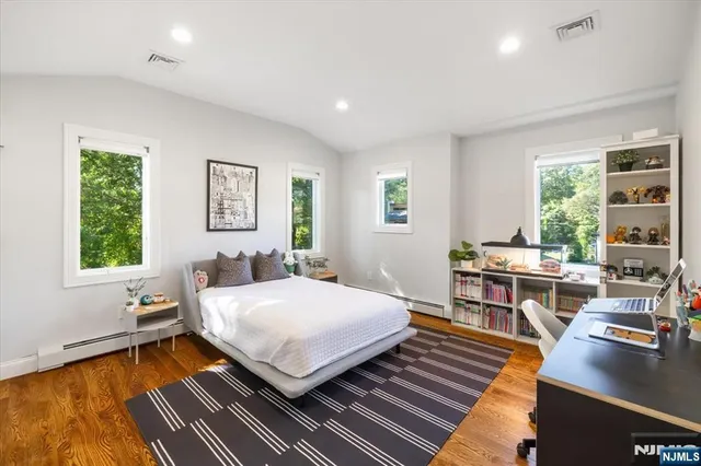 $1,998,000 | 40 5th Street, Cresskill, NJ 07626