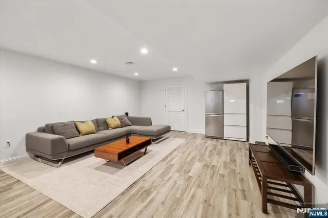 $1,998,000 | 40 5th Street, Cresskill, NJ 07626