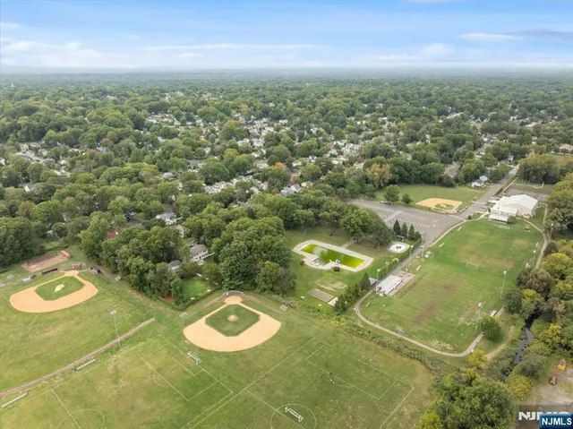 $1,998,000 | 40 5th Street, Cresskill, NJ 07626