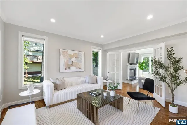 $1,998,000 | 40 5th Street, Cresskill, NJ 07626