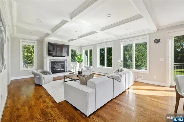 $1,998,000 | 40 5th Street, Cresskill, NJ 07626