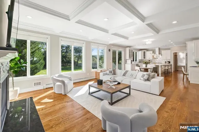 $1,998,000 | 40 5th Street, Cresskill, NJ 07626