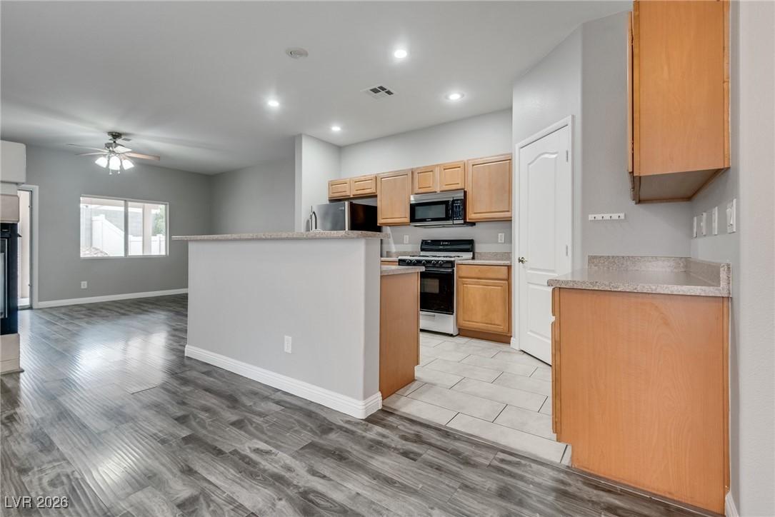 2449 Wrangler Walsh Lane Henderson, NV 89002 - Photo 20 of 39