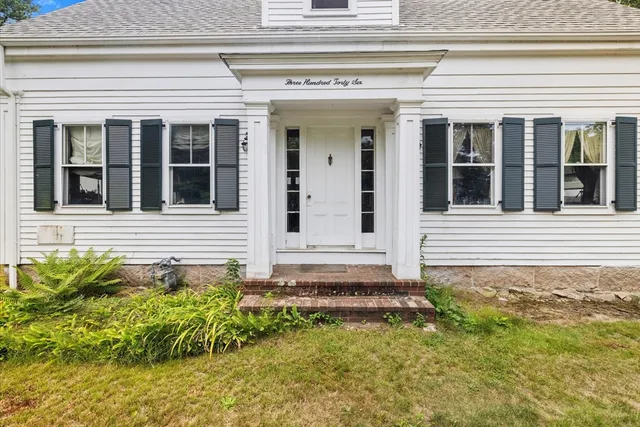 $849,000 | 346 Summer Street, Duxbury, MA 02332