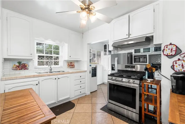 $899,999 | 1808 South Van Ness Avenue, Santa Ana, CA 92707