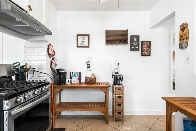 $899,999 | 1808 South Van Ness Avenue, Santa Ana, CA 92707