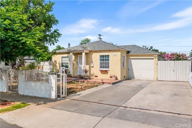 $899,999 | 1808 South Van Ness Avenue, Santa Ana, CA 92707