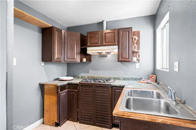 $875,000 | 1808 South Van Ness Avenue, Santa Ana, CA 92707