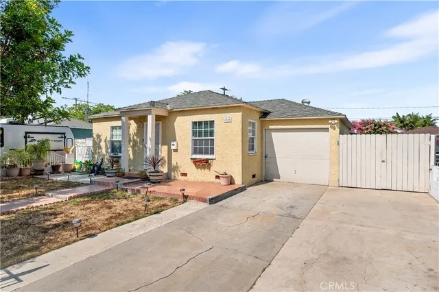 $899,999 | 1808 South Van Ness Avenue, Santa Ana, CA 92707