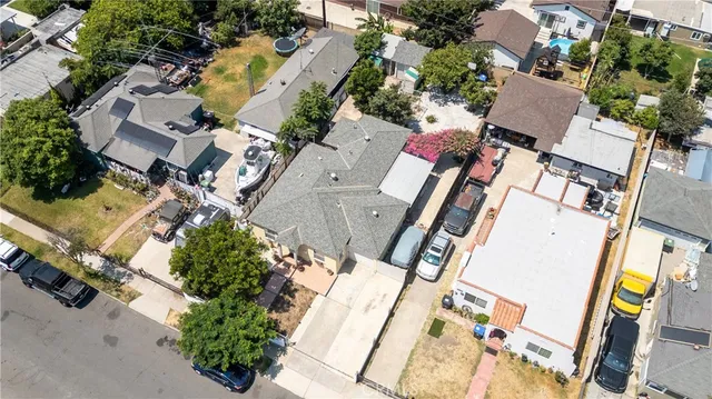 $899,999 | 1808 South Van Ness Avenue, Santa Ana, CA 92707