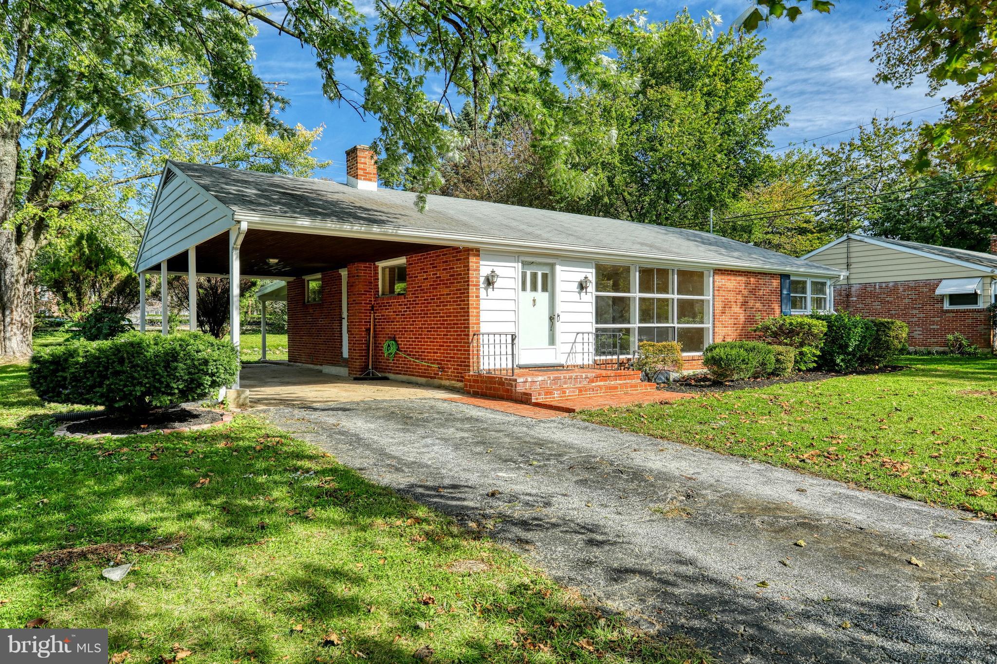 2417 Cambridge Road York, PA 17402 - Photo 2 of 27 Gallery Image 2