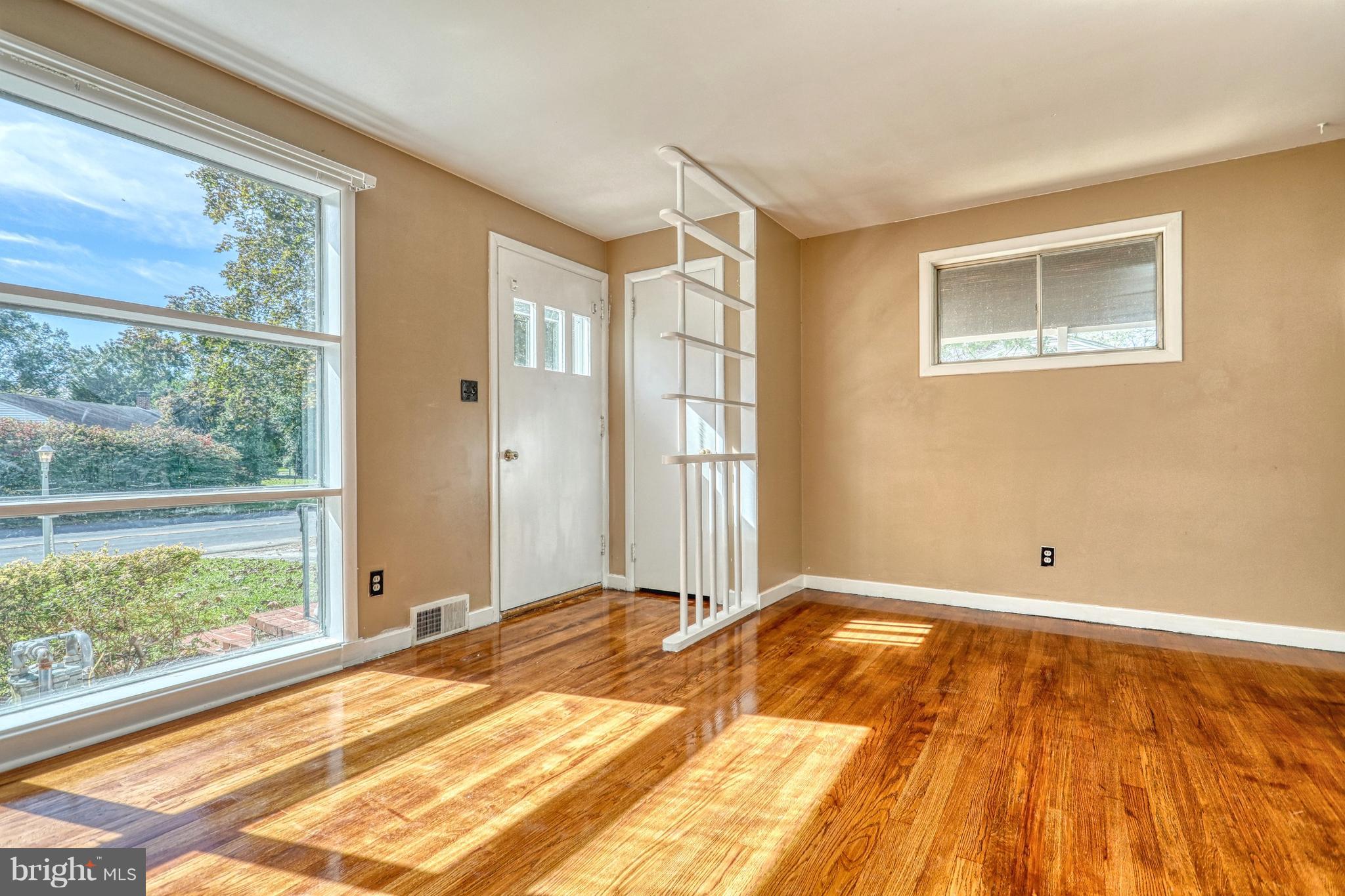 2417 Cambridge Road York, PA 17402 - Photo 11 of 27 Gallery Image 11