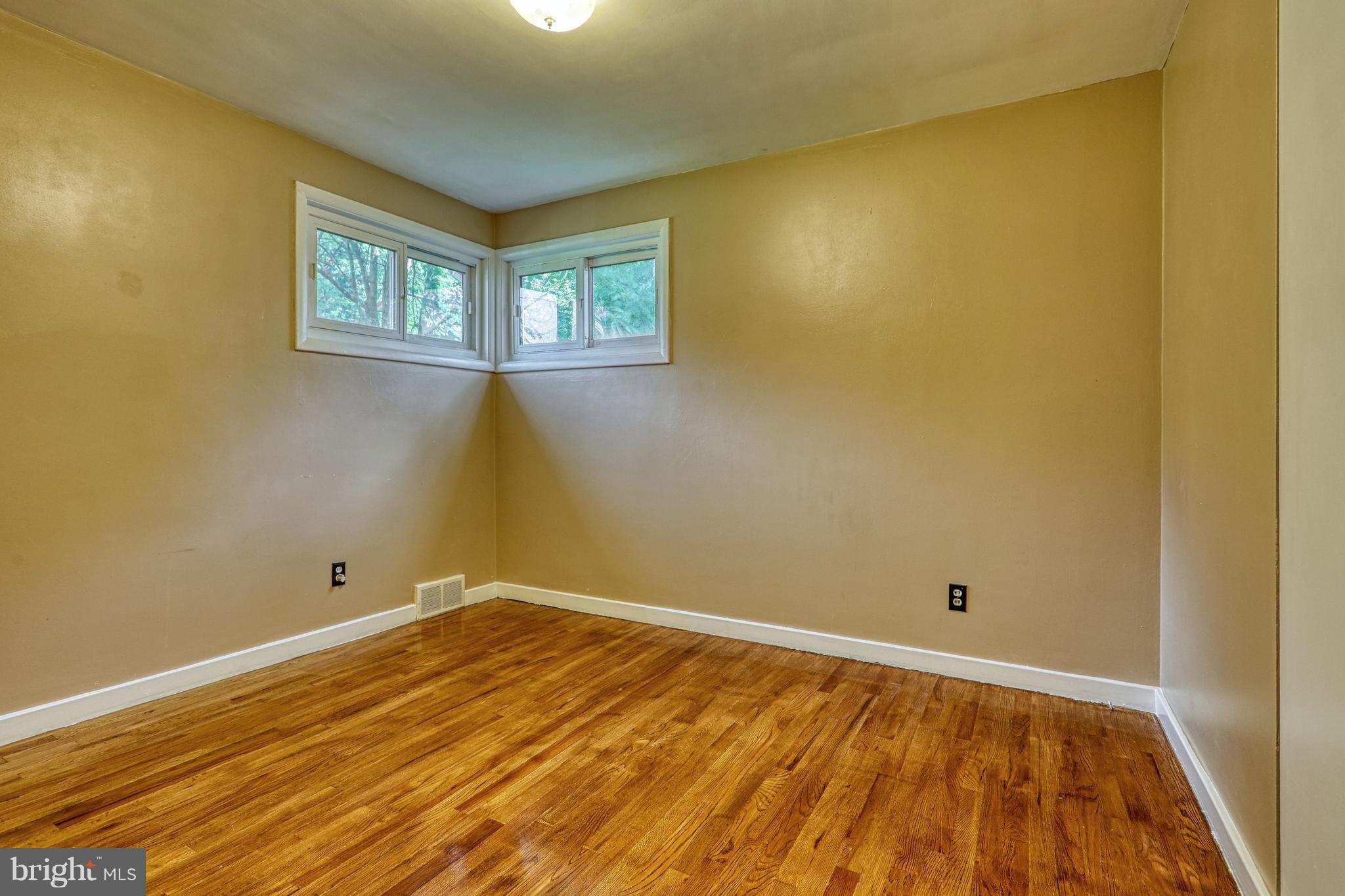 2417 Cambridge Road York, PA 17402 - Photo 20 of 27 Gallery Image 20