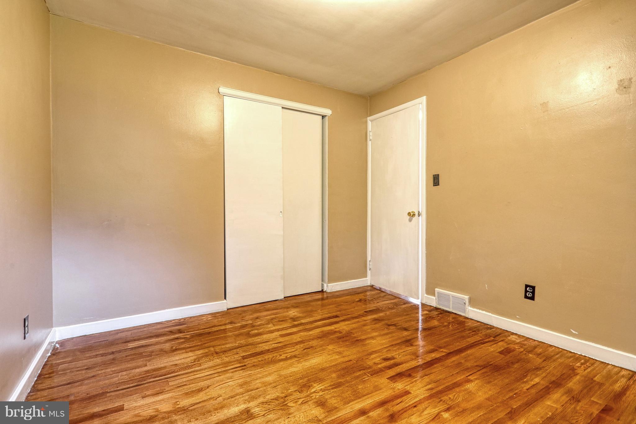 2417 Cambridge Road York, PA 17402 - Photo 21 of 27 Gallery Image 21