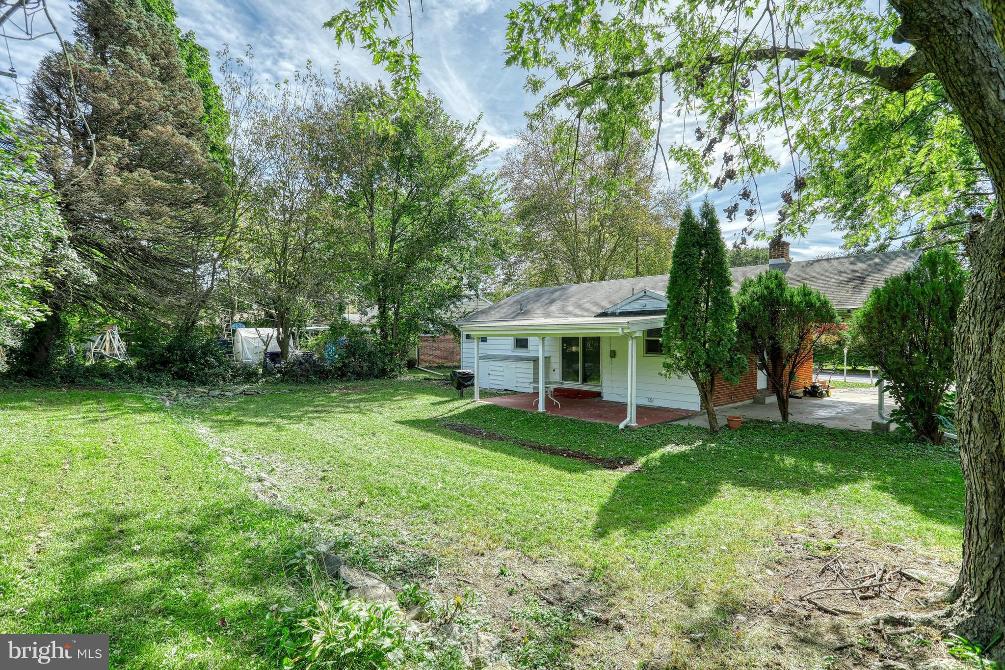 2417 Cambridge Road York, PA 17402 - Photo 7 of 27 Gallery Image 7