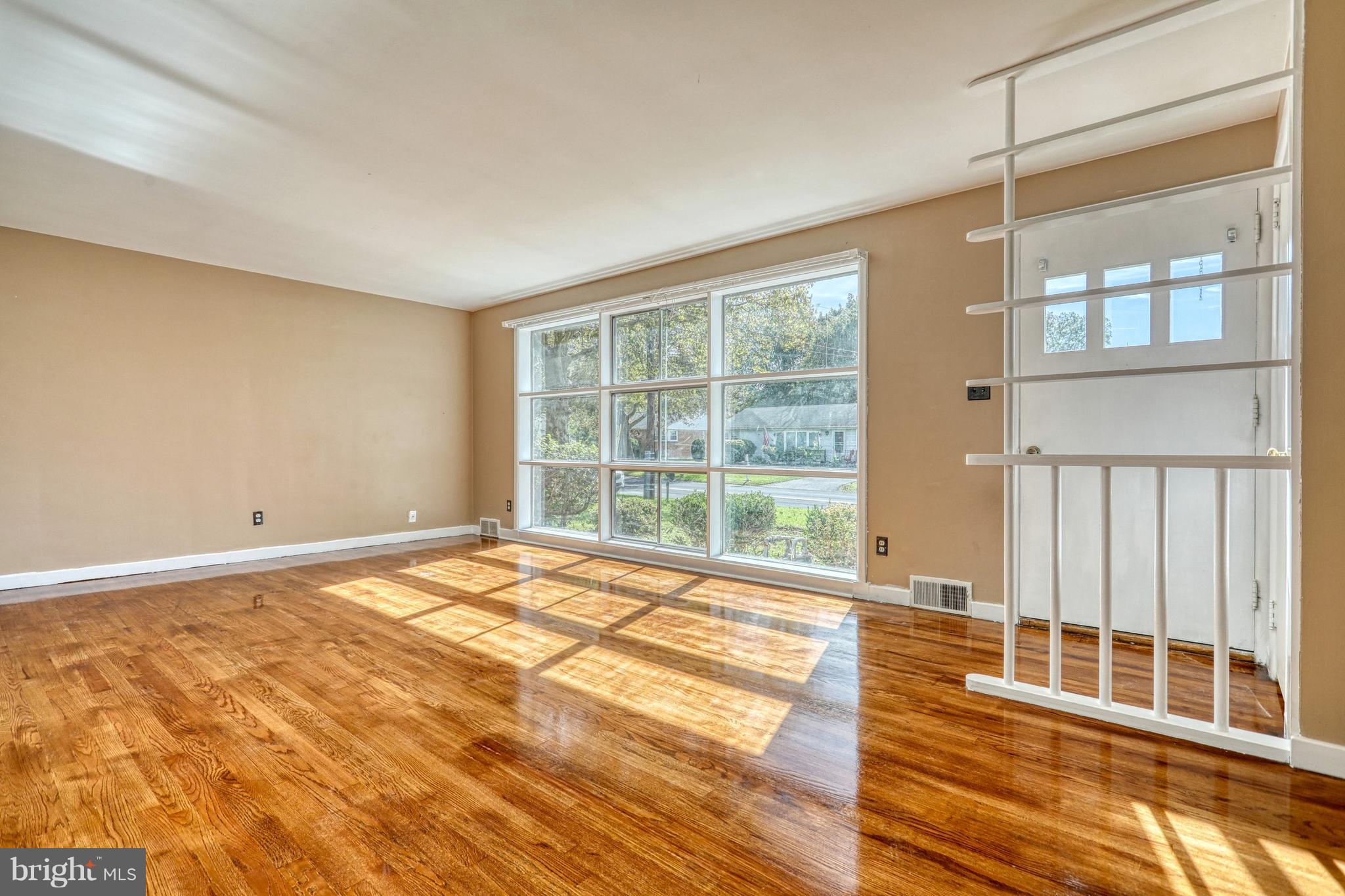 2417 Cambridge Road York, PA 17402 - Photo 10 of 27 Gallery Image 10