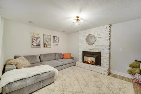$1,350,000 | 6912 Paiute Drive, Edina, MN 55439