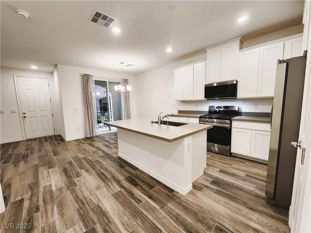 $2,125 | 25 Barbara Lane, Unit 62, Las Vegas, NV 89183