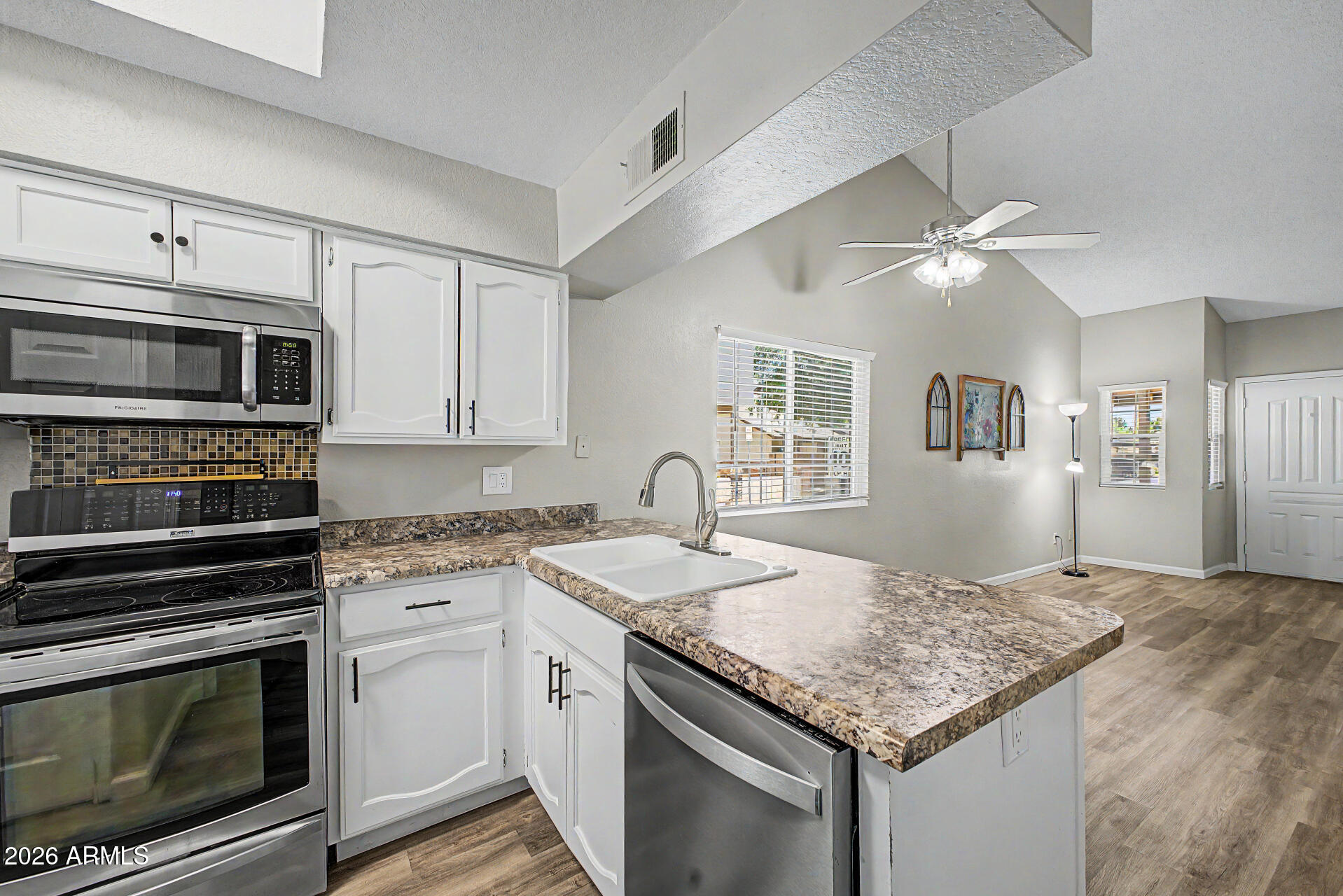 170 East Guadalupe Road, Unit 135 Gilbert, AZ 85234 - Photo 12 of 36 12 - Guadalupe