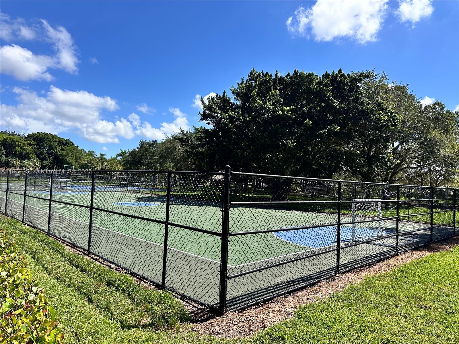 4366 Mahogany Ridge Drive Weston, FL 33331 - Photo 43 of 50 Baslketball court