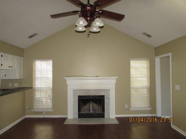 385 Bertram Road Summerville, SC 29485 - Photo 3 of 23 Family Room