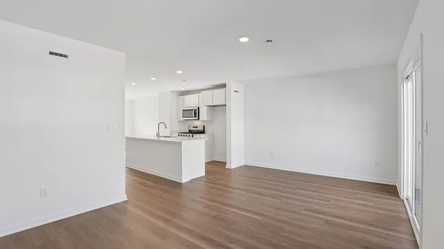 $309,990 | 1449 Oakfield Lane, Pingree Grove, IL 60140