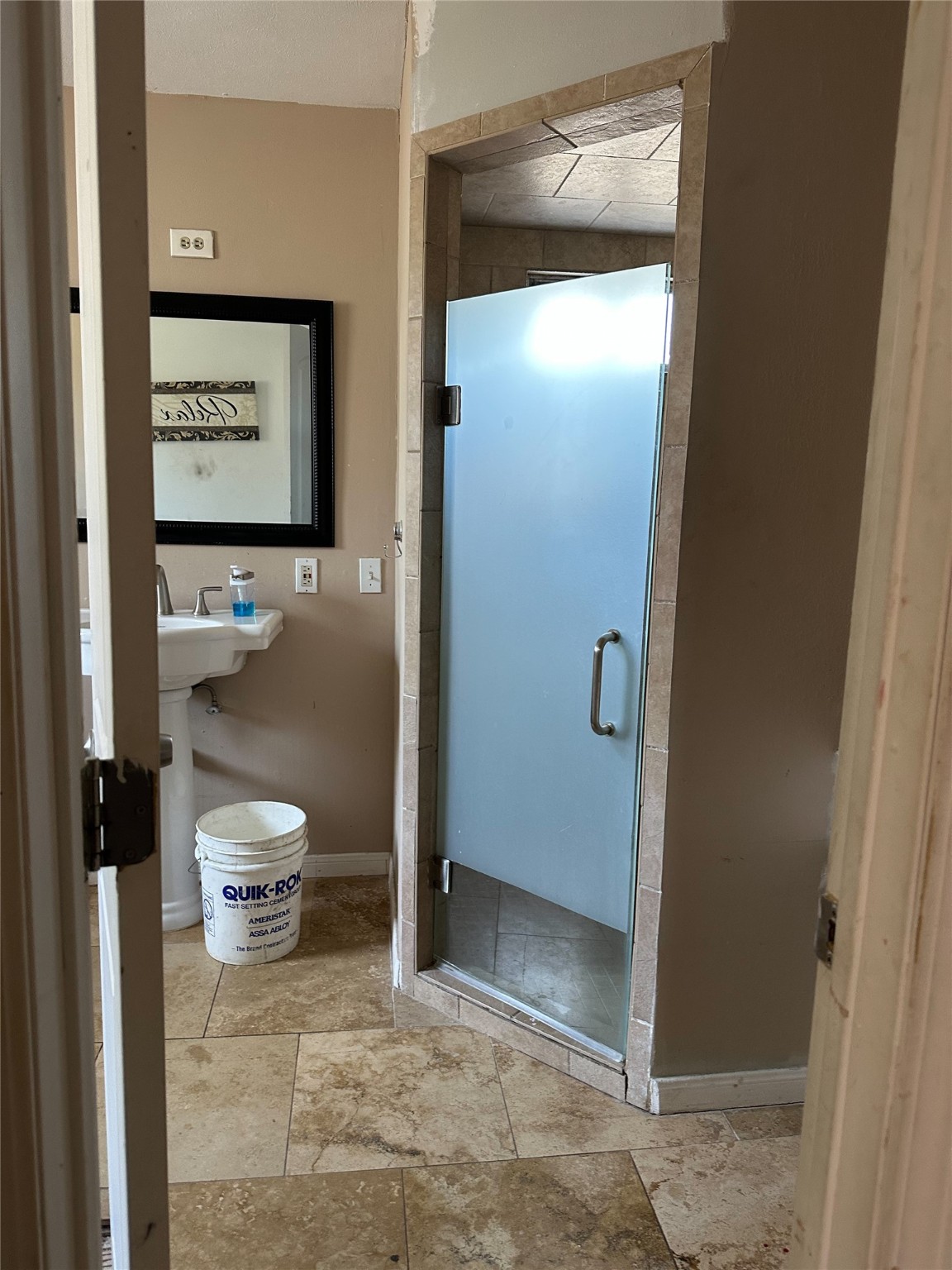 1011 Whitestone Lane Houston, TX 77073 - Photo 19 of 32 a bathroom with a toilet and a shower