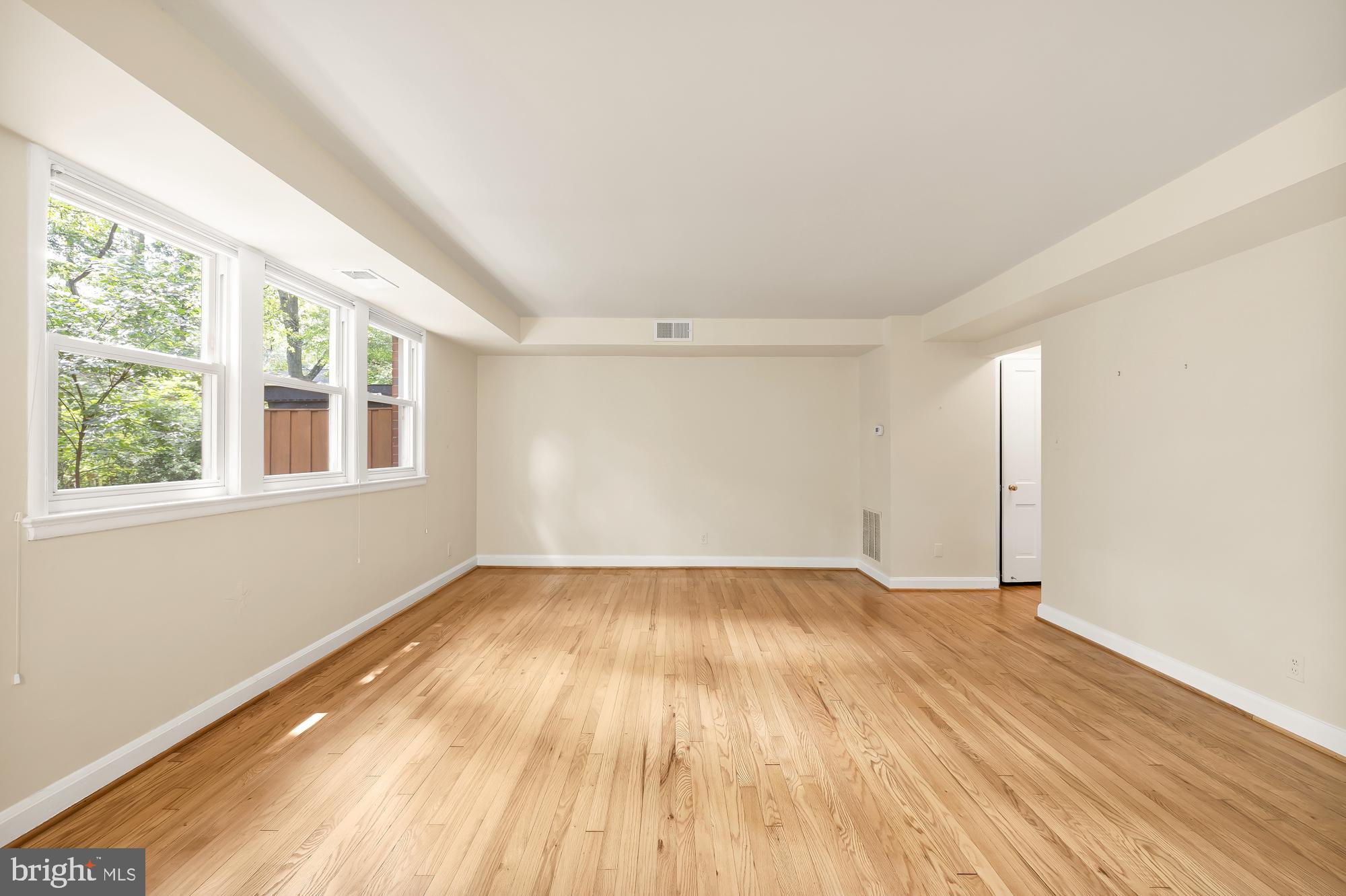 8518 Geren Road, Unit 182 Silver Spring, MD 20901 - Photo 8 of 30