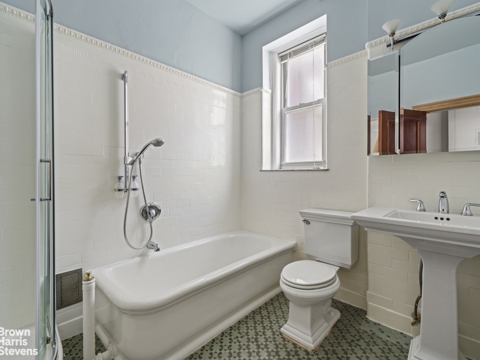 417 Riverside Drive, Unit 4D Manhattan, NY 10025 - Photo 5 of 7