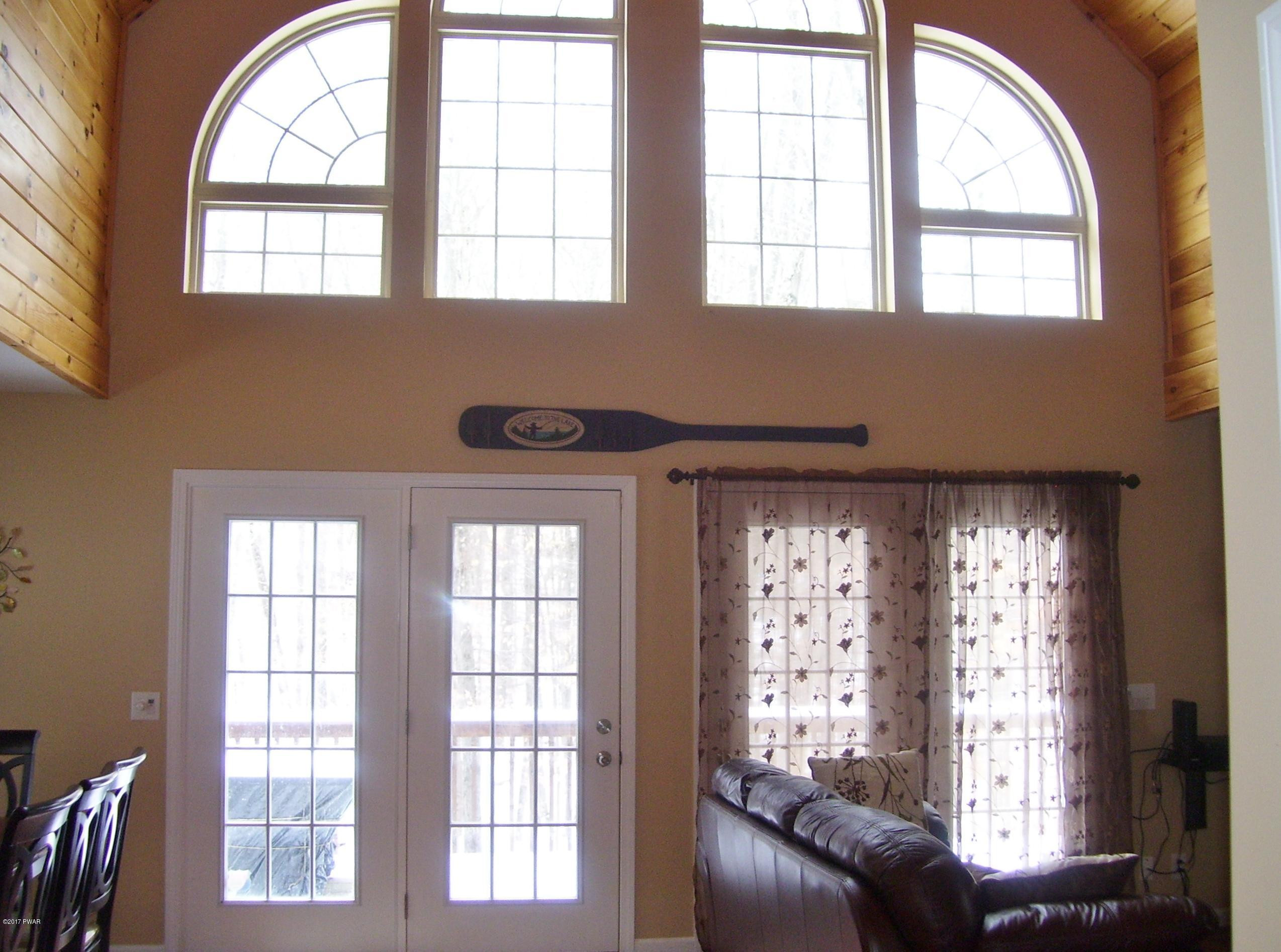 103 Cold Spring Lane Greentown, PA 18426 - Photo 7 of 63 Great Room