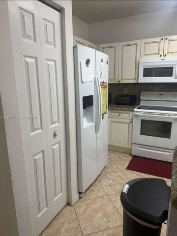 $315,000 | 501 Talia Circle, Palm Springs, FL 33461