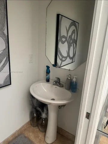 $315,000 | 501 Talia Circle, Palm Springs, FL 33461