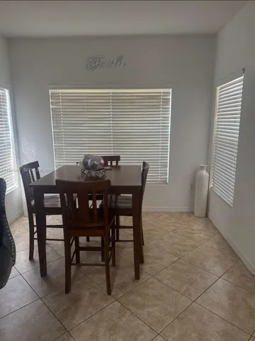 $315,000 | 501 Talia Circle, Palm Springs, FL 33461