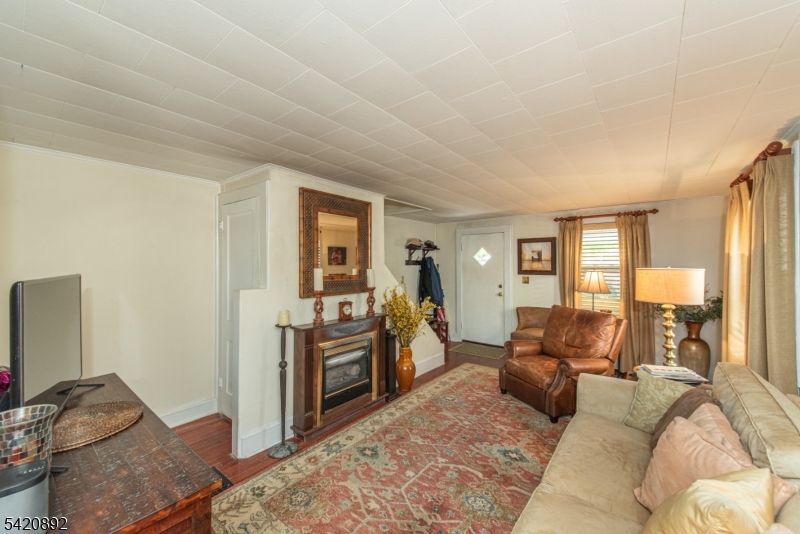 257 McCosh Road Montclair, NJ 07043 - Photo 23 of 40