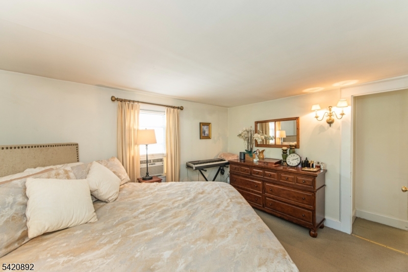 257 McCosh Road Montclair, NJ 07043 - Photo 29 of 40