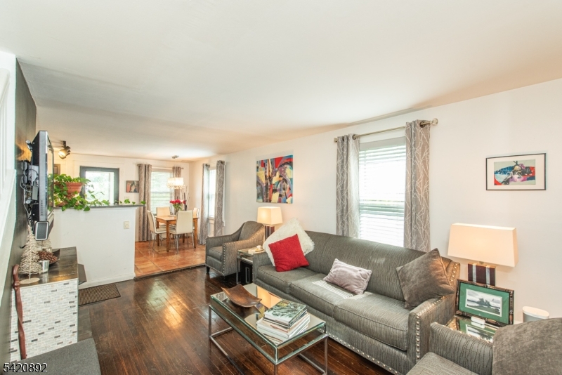 257 McCosh Road Montclair, NJ 07043 - Photo 5 of 40