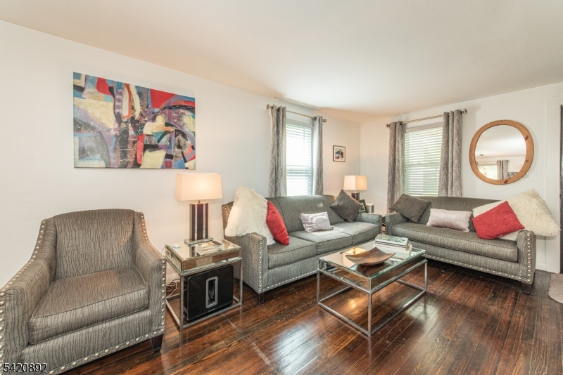 257 McCosh Road Montclair, NJ 07043 - Photo 7 of 40