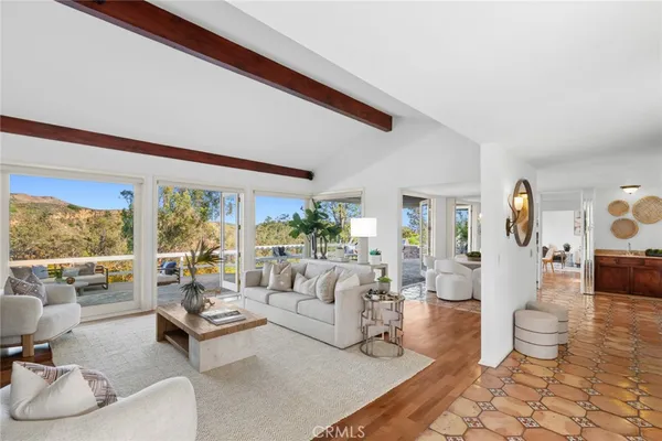 $1,995,000 | 10392 Mira Vista Drive, North Tustin, CA 92705
